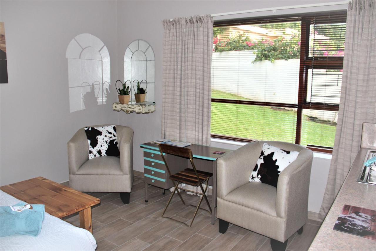 Glasstree B&B Bredasdorp Exterior photo